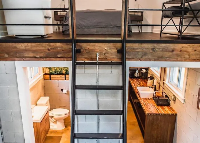 Industrial Loft W Fire Pit Walk To Dining Guest house North Charleston