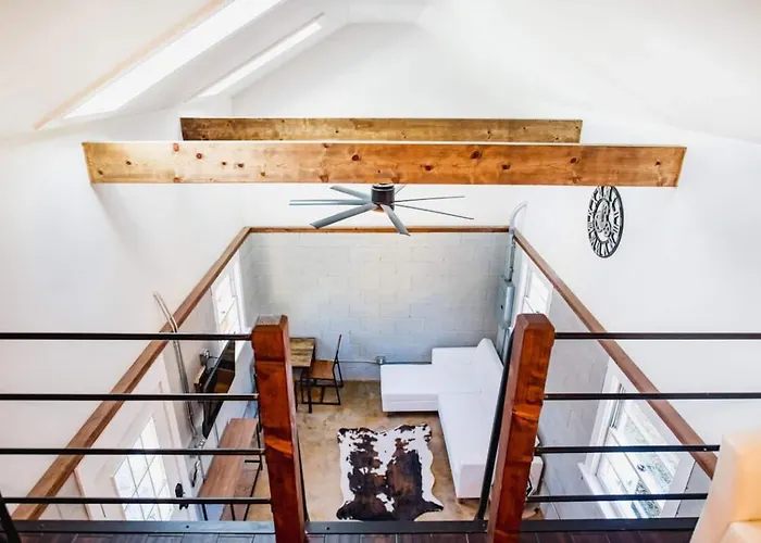 Industrial Loft W Fire Pit Walk To Dining 3*