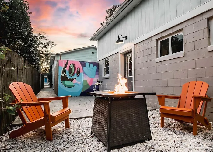 Industrial Loft W Fire Pit Walk To Dining Guest house